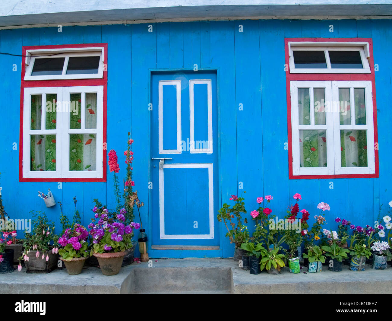 Colorate home nepalese lungo il crinale Singalila lungo il Nepal India border Foto Stock