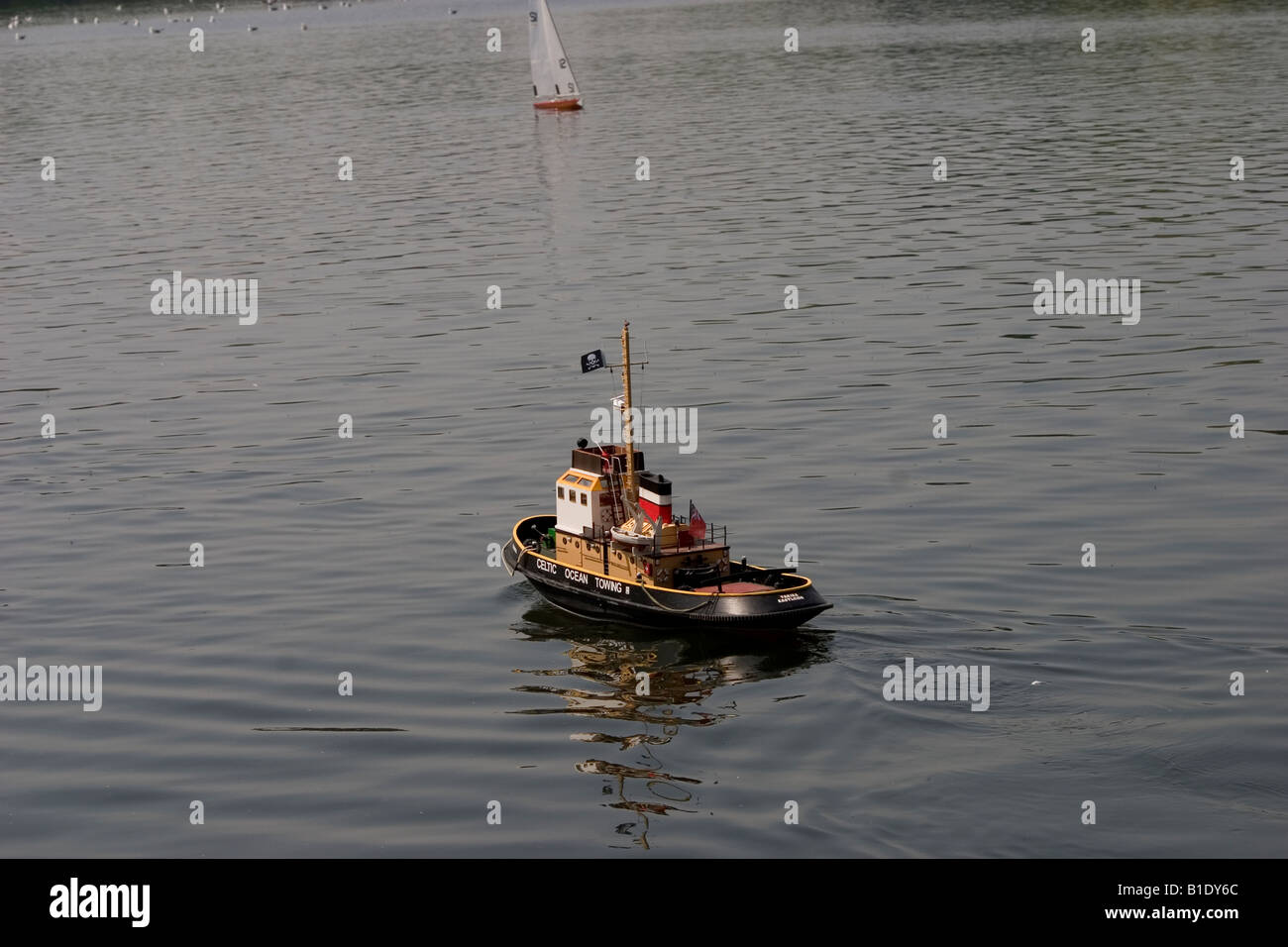 Radio Controlled barche sul lago Cosmeston Penarth Foto Stock