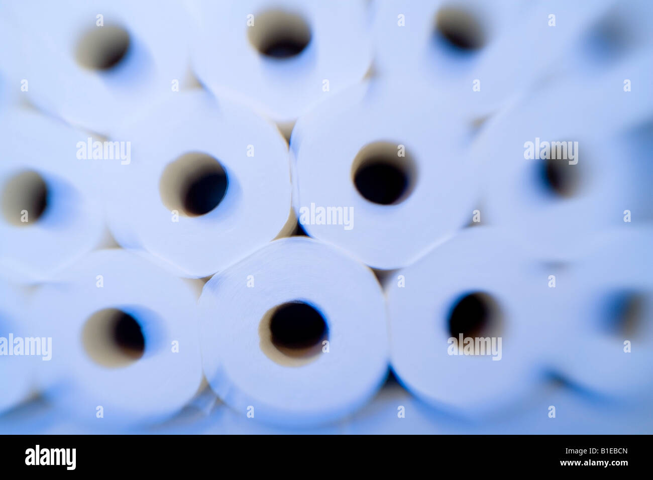 Vista ravvicinata delle estremità dei rotoli di carta igienica impilati insieme Alaska Stati Uniti Foto Stock