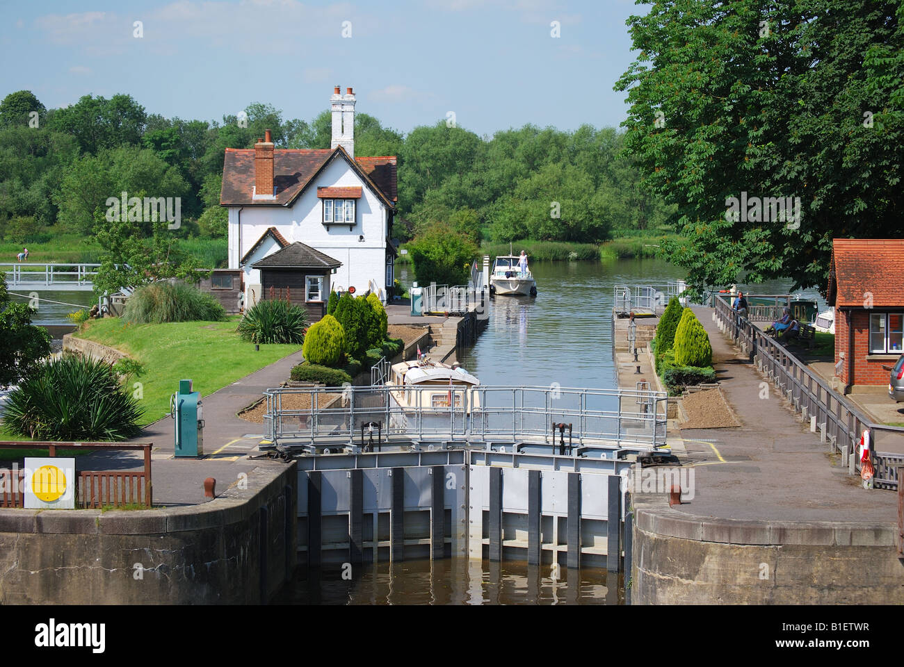 Goring Lock sul Fiume Tamigi, Goring, Oxfordshire. Inghilterra, Regno Unito Foto Stock