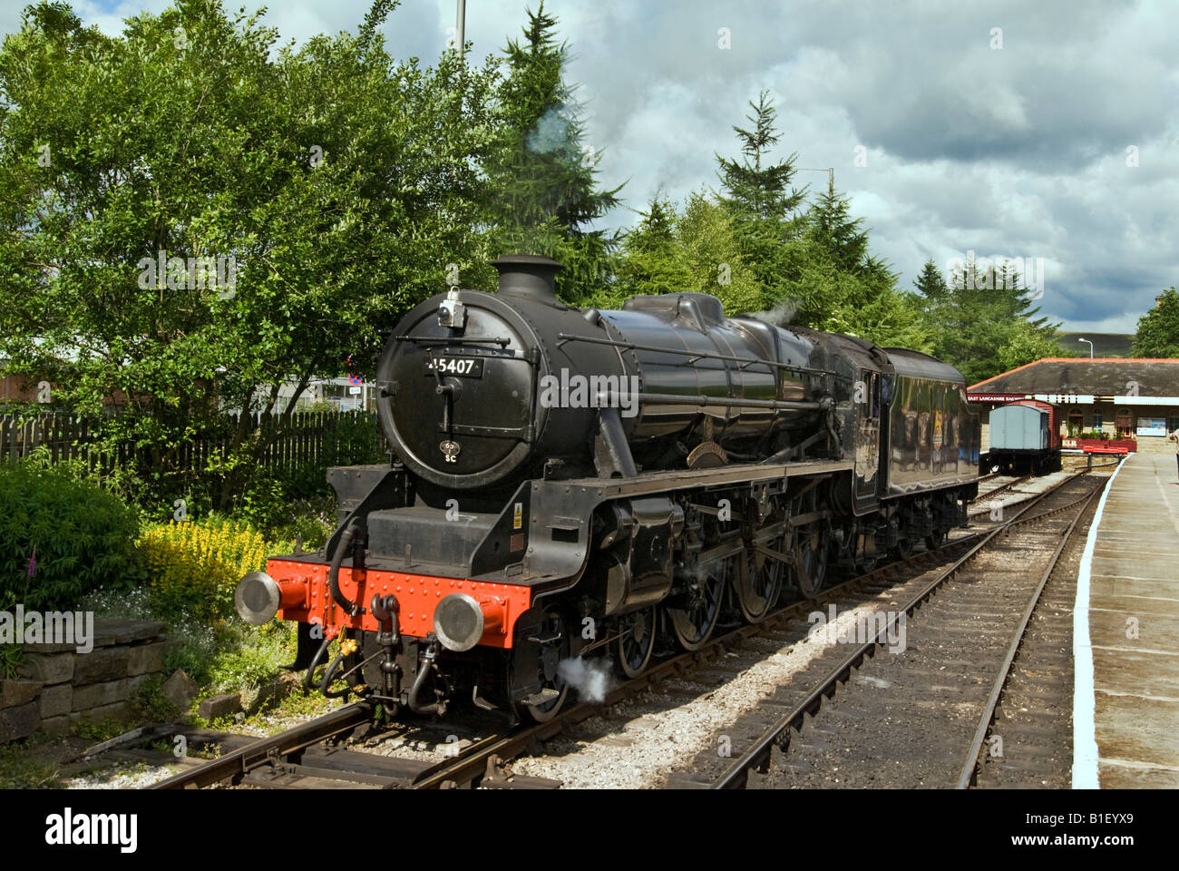 Il Lancashire Fusilier motore di vapore alla stazione di Lancaster sulla East Lancashire Railway. Foto Stock