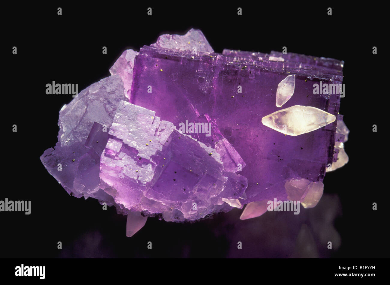 Fluorite con cristalli di calcite Foto Stock