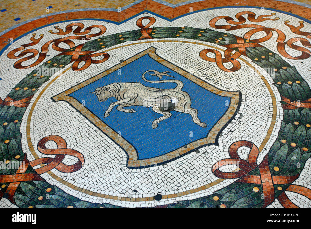 Bull mosaico Galleria Vittorio Emanuele II Milano Italia Foto Stock