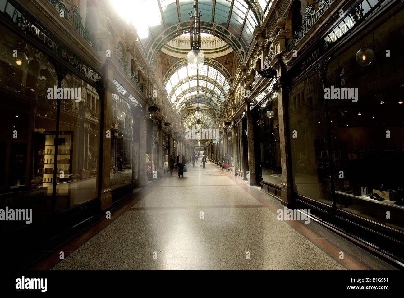 Victorian shopping arcade a Leeds REGNO UNITO Foto Stock