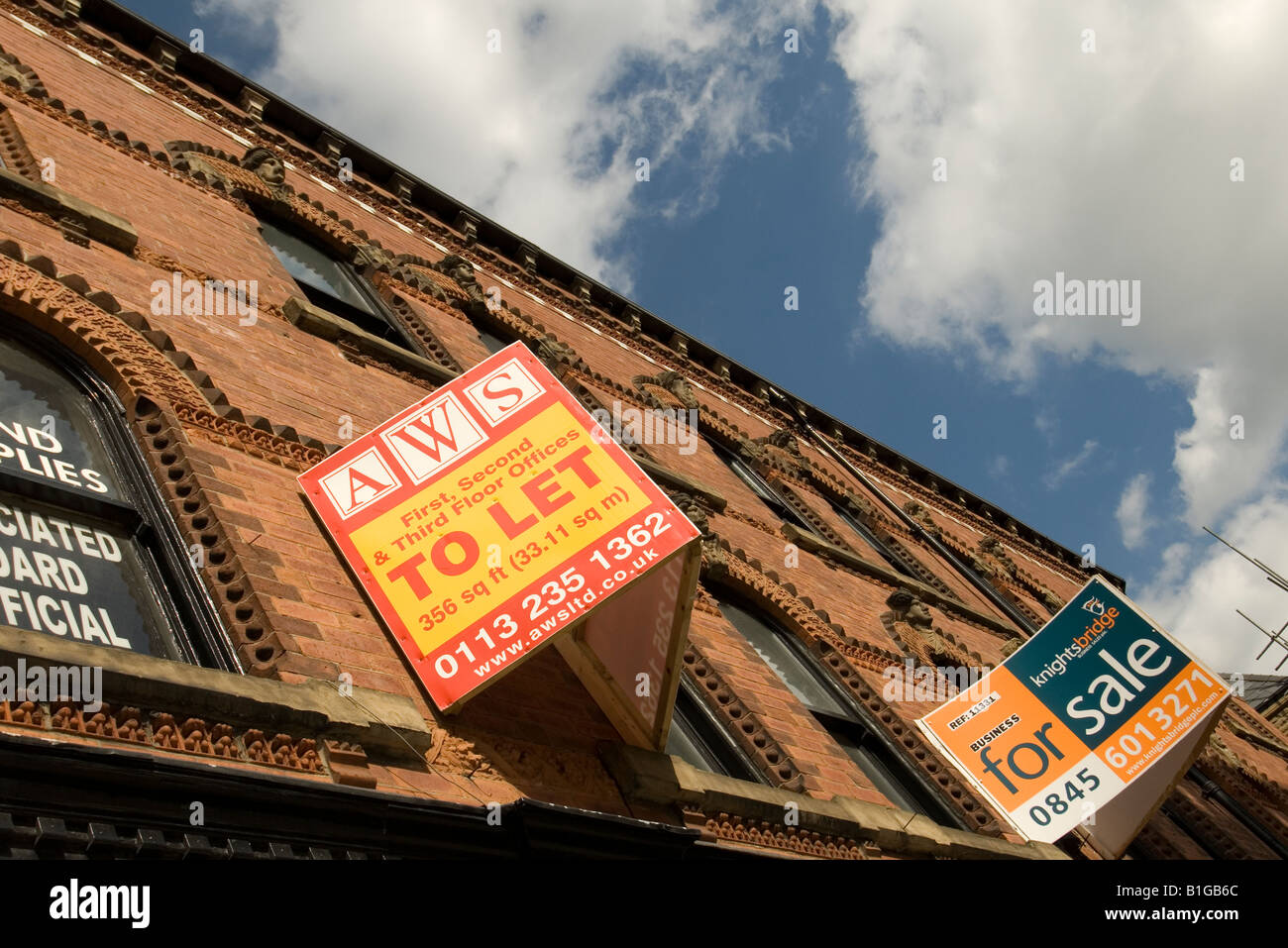Proprietà in affitto e in vendita segni in Leeds Foto Stock