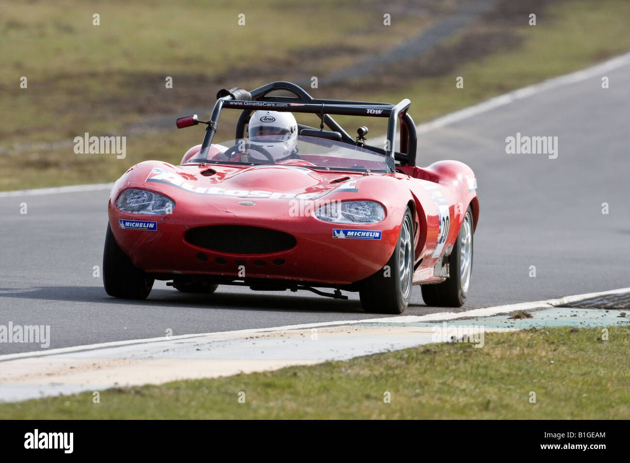 Autosport editor paglia Edd la guida G20 in Ginetta Campionato 2008 gara Knockhill Fife Scozia Scotland Foto Stock