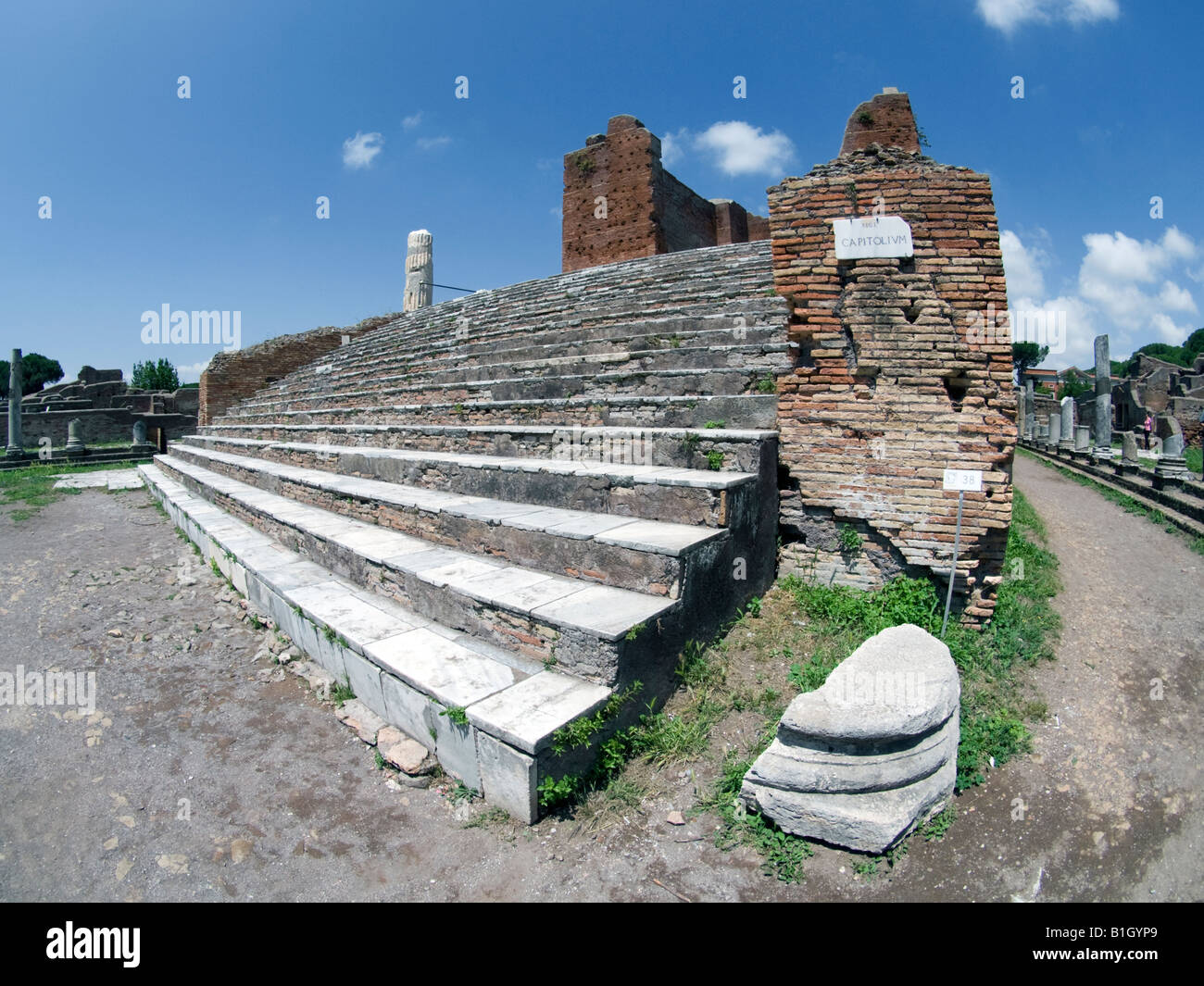 Roma Antica: Ostia Antica (vicino Roma): il Capitolium all'estremità nord del Forum Foto Stock