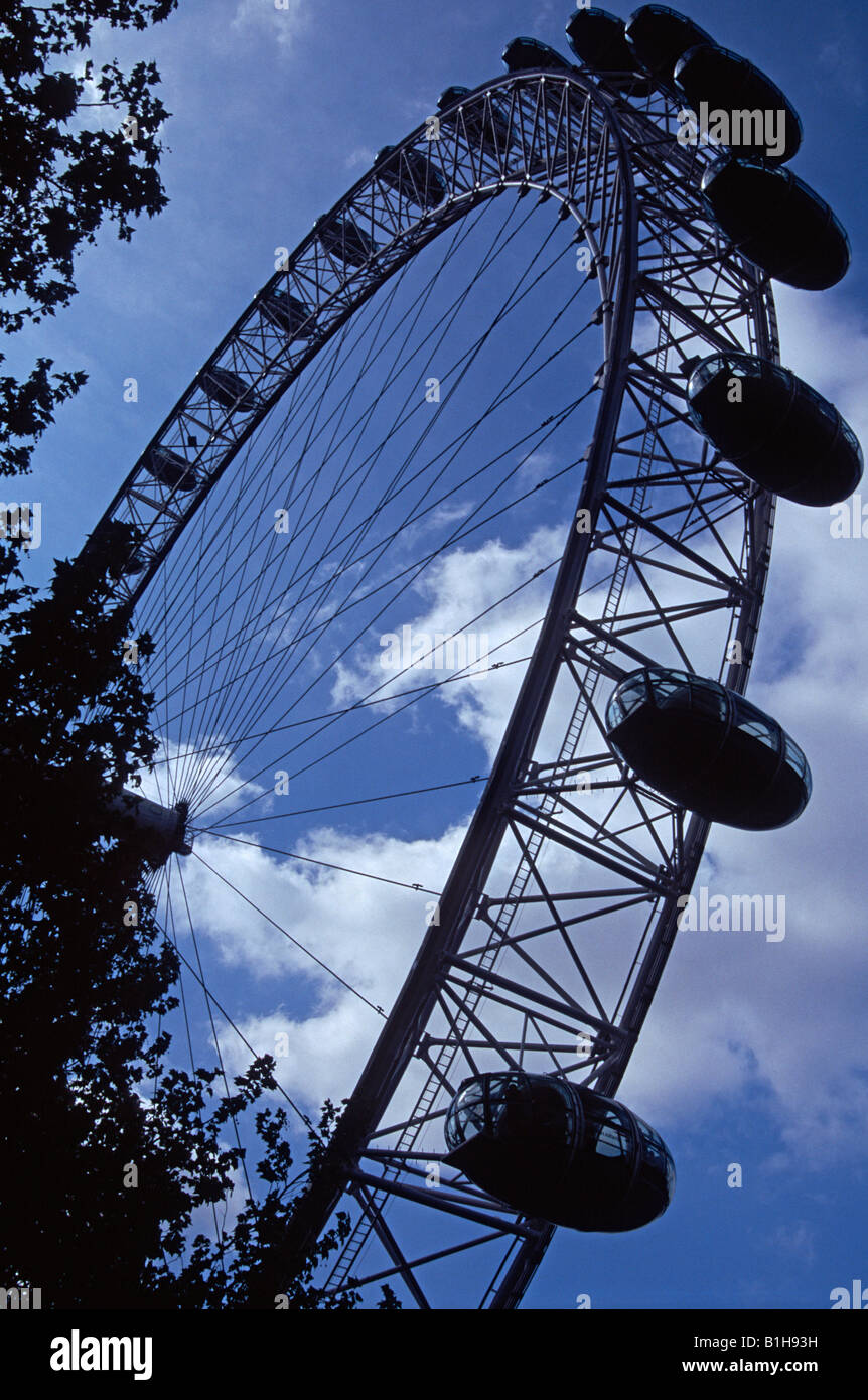 Silhouette del London Eye, England, Regno Unito Foto Stock
