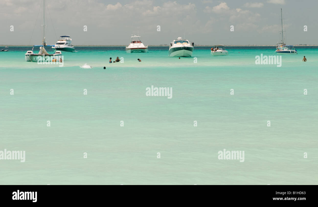 Sulla spiaggia di La Isla Mujeras Isola delle donne vicino a Cancun Messico Foto Stock