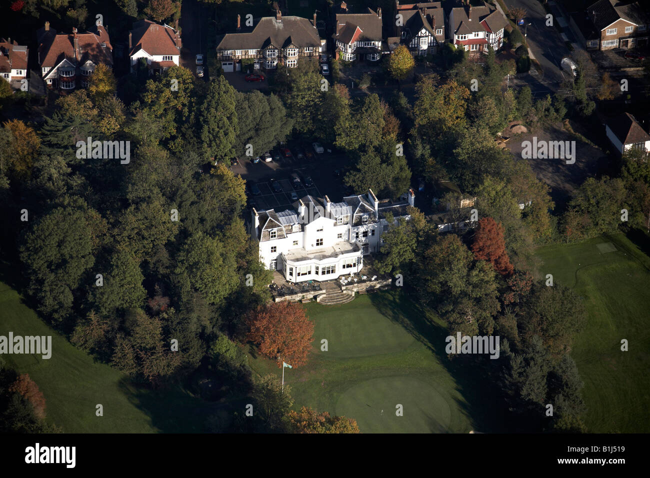 Vista aerea del nord est del North Middlesex Golf Club House case suburbane Friern Barnet Lane Whetstone London N20 Inghilterra Foto Stock