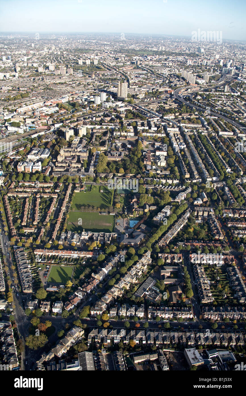 Vista aerea del nord est della Principessa Luisa Ospedale San Quintin Avenue alloggiamento suburbana blocchi a torre nord Kensington Kensal Town Foto Stock