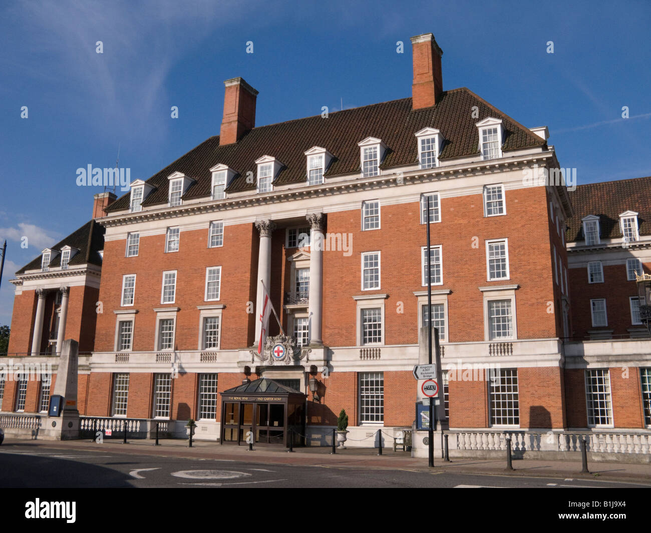 Royal Star e Garter casa per disabili ex-Service uomini e donne vicino a Richmond Gate, Richmond Park, Richmond Hill. Surrey. Da allora l'edificio è diventato un complesso di case di lusso. Foto Stock