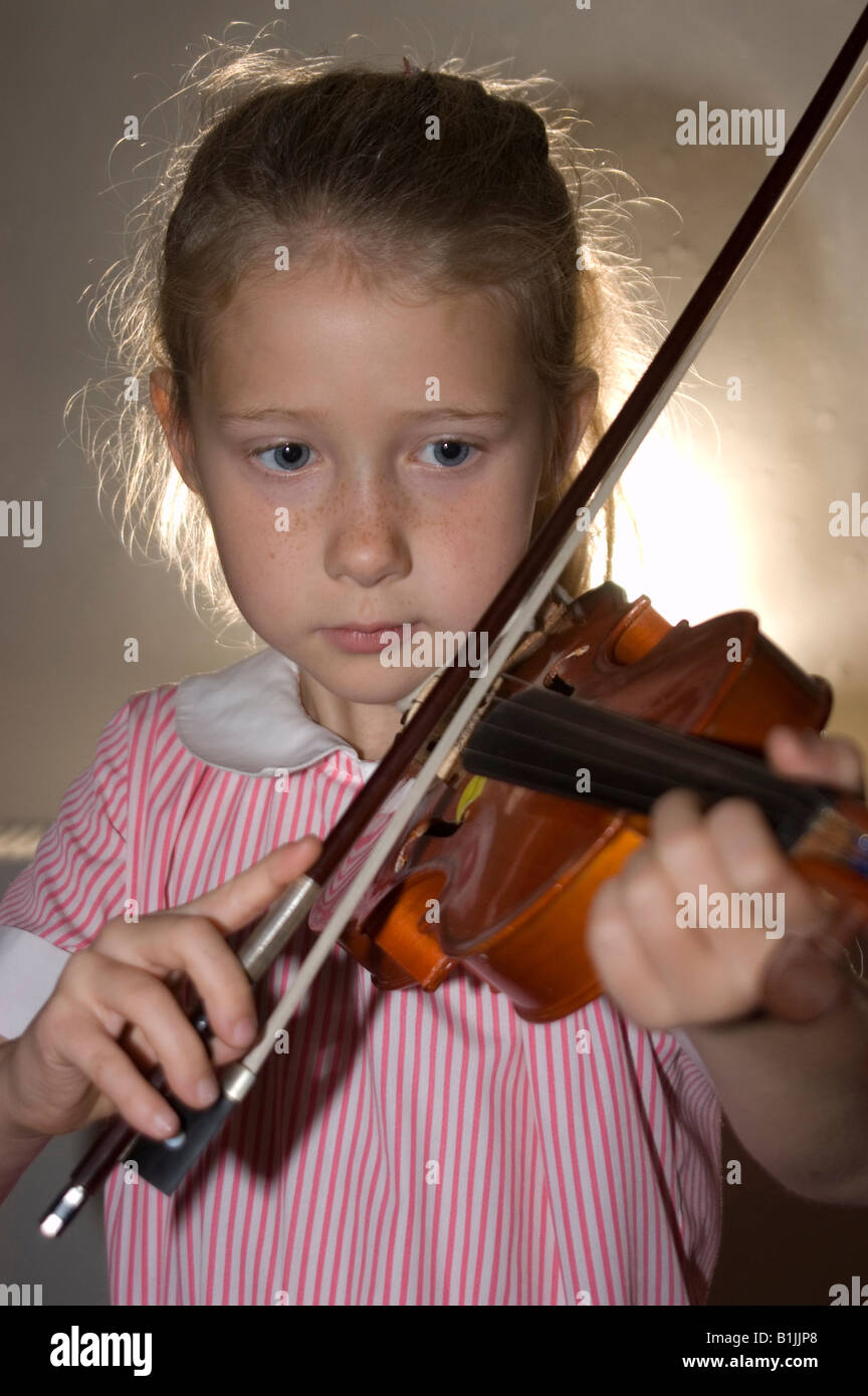 Bambini imparare la musica Foto Stock