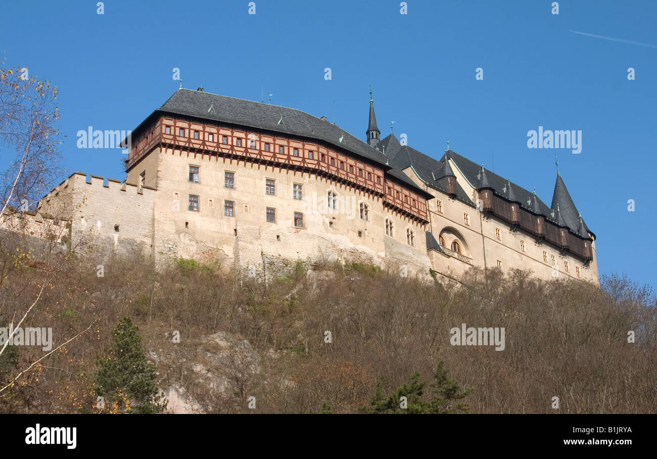 Il castello di Karlstein, Karlstein, vicino a Praga e in Repubblica Ceca. Foto Stock