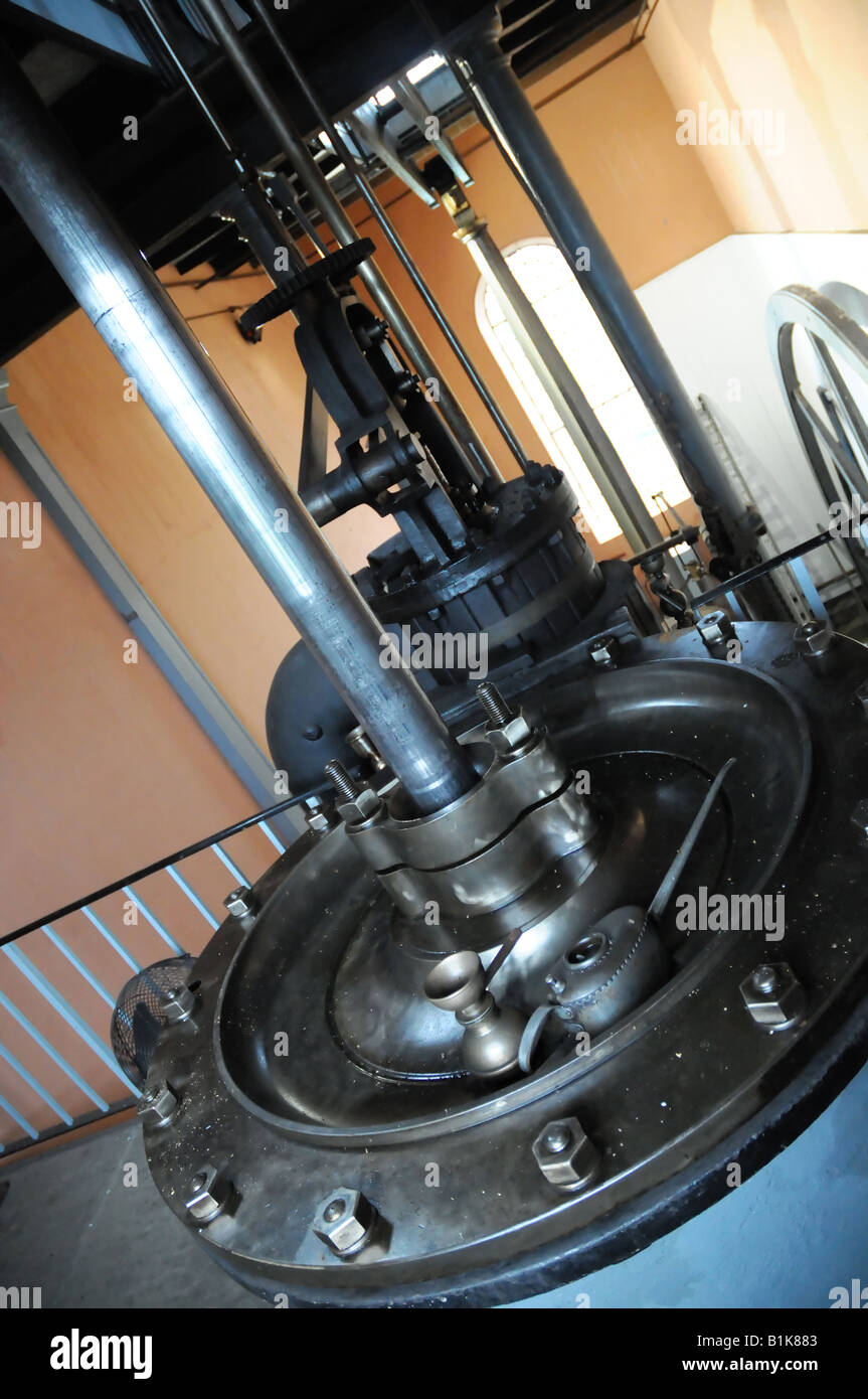 I macchinari della Stretham vecchio motore, che mostra l'olio può e albero del pistone. Foto Stock
