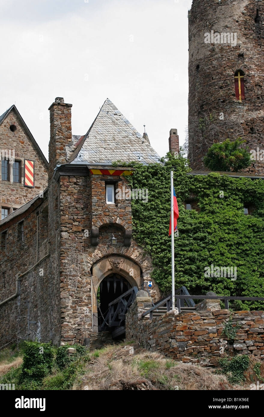 Burg Thurant o Thurant Castello, vicino Oberfell nella valle della Mosella, Germania Foto Stock