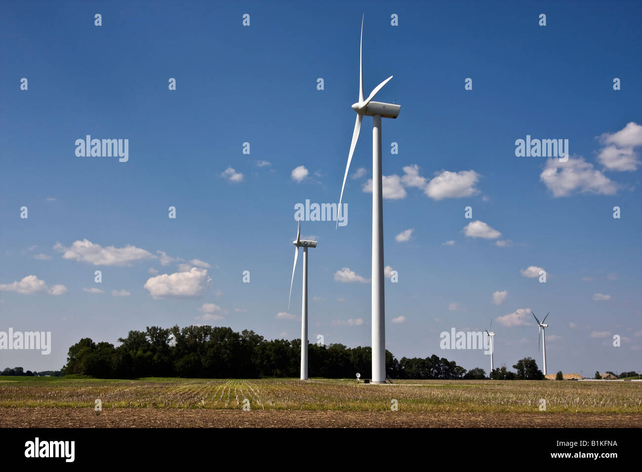 Turbine eoliche sul campo in Ohio USA ad alta risoluzione Foto Stock