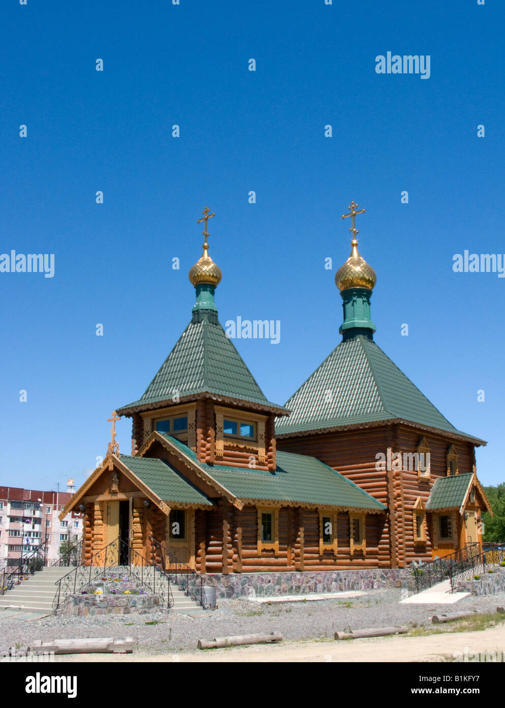 Nuovi in legno chiesa russa ortodossa completato nel 2007 situato in Yuzhno Sakhalinsk Sakhalin in Russia 2008 Foto Stock