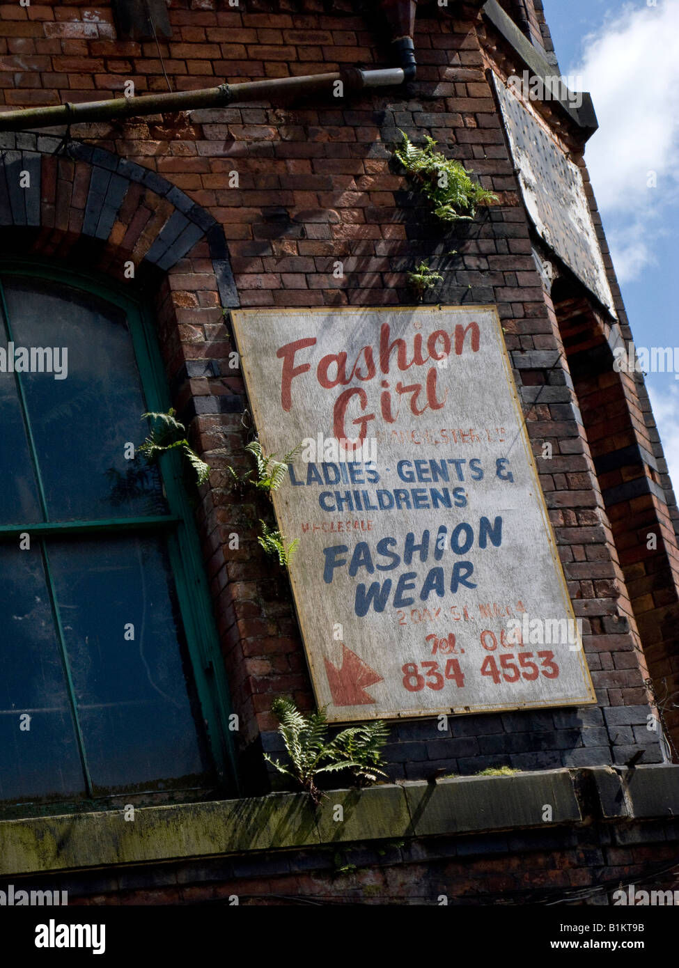 Old Fashion " Moda ragazza' annuncio in Manchester Foto Stock