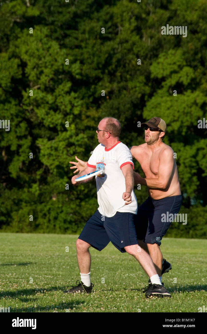 Ultimate Frisbee match campo intramurali, University of Louisiana a Lafayette, Lafayette, Louisiana. Foto Stock