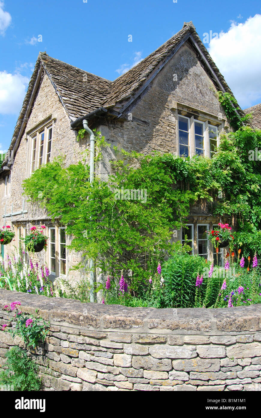 Periodo cottage, Church Street, Lacock, Wiltshire, Inghilterra, Regno Unito Foto Stock