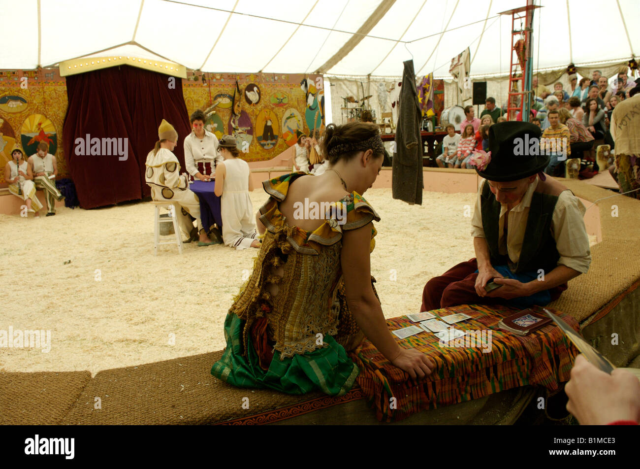 Gli interpreti di Giffords Circus Foto Stock