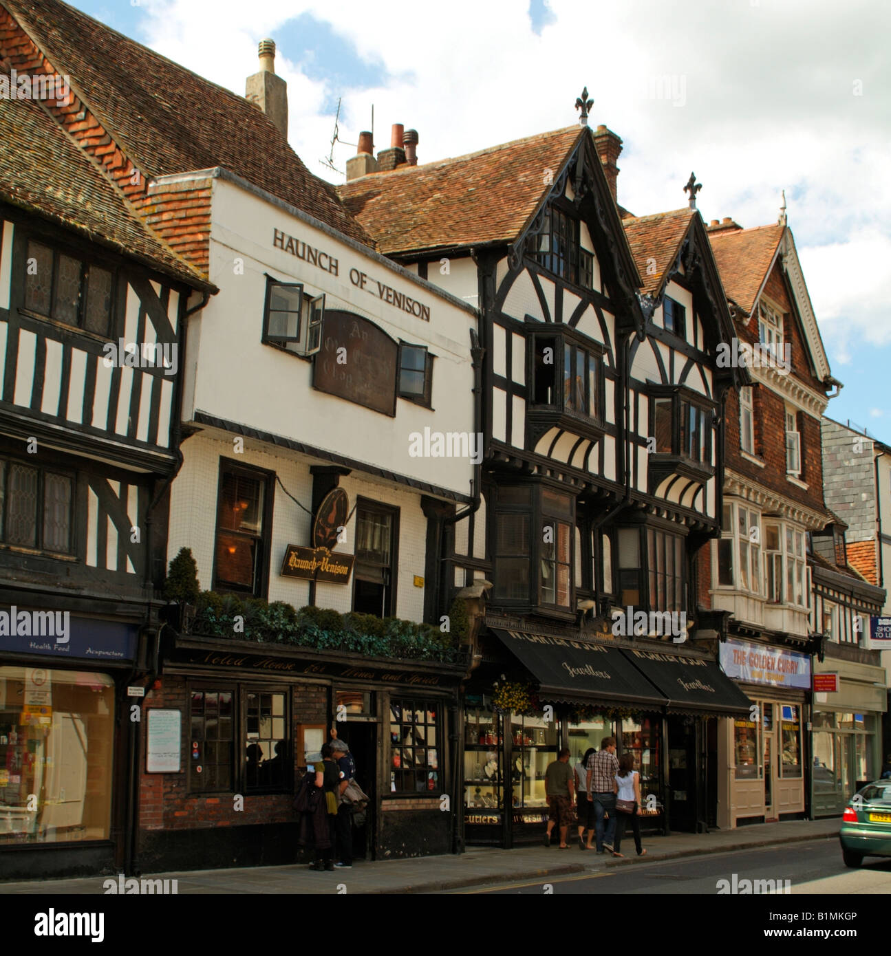 Salisbury Wiltshire, Inghilterra centro negozi e la coscia di cervo pub Foto Stock