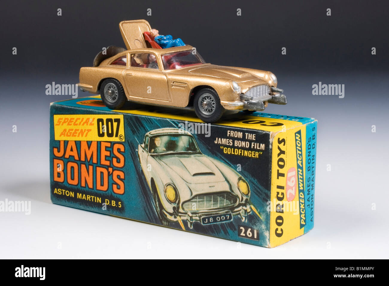 James Bond Aston Martin DB5. Corgi modello pressofuso no.261. Rilasciato 1965 con scatola originale Foto Stock