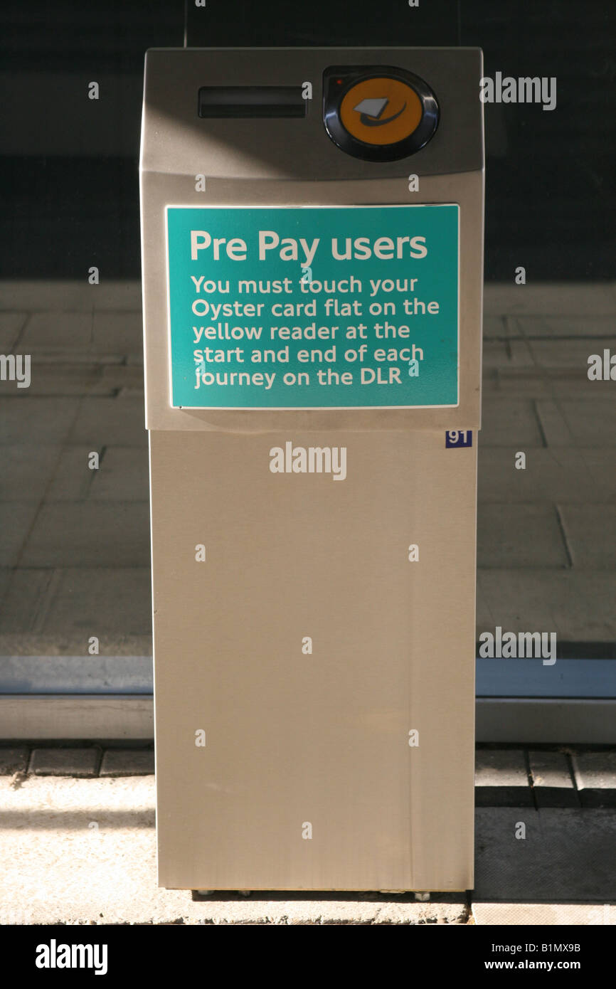 Oyster card reader sulla Docklands Light Railway Foto Stock