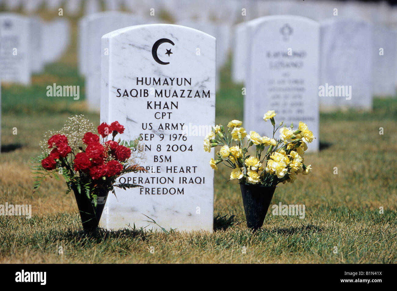 Al Cimitero Nazionale di Arlington, Virginia, Stati Uniti d'America. Tomba di un musulmano americano ucciso in Operazione Iraqi Freedom. Foto Stock