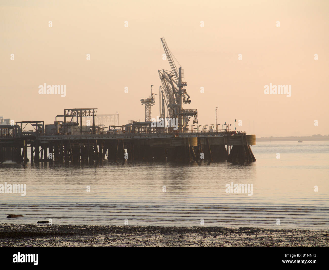 Terminale Fawley da Hamble Southampton, Hampshire REGNO UNITO Foto Stock