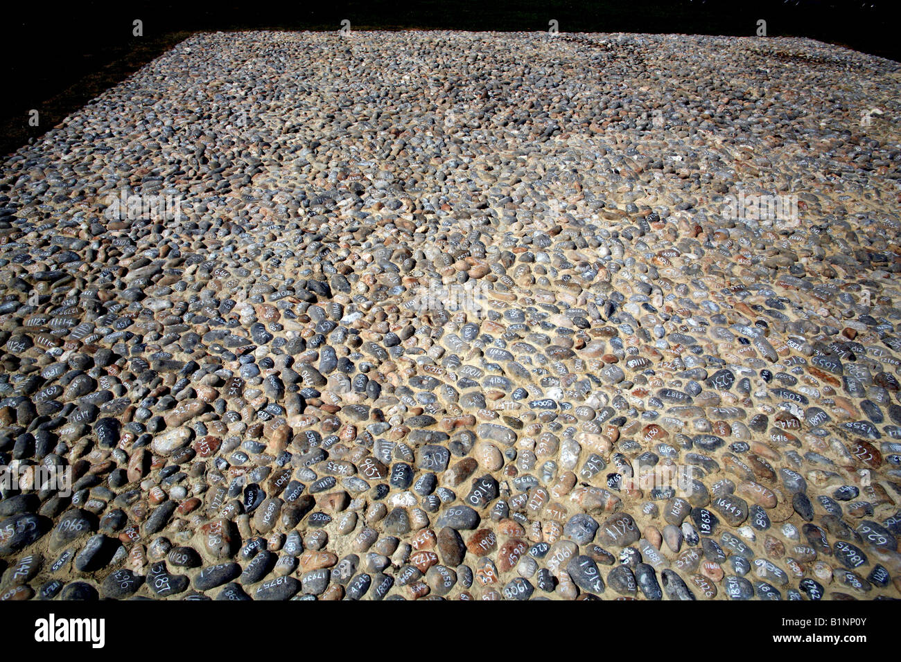 Mark Wallinger 'Folk " pietre a Folkestone triennale (dettaglio) Foto Stock