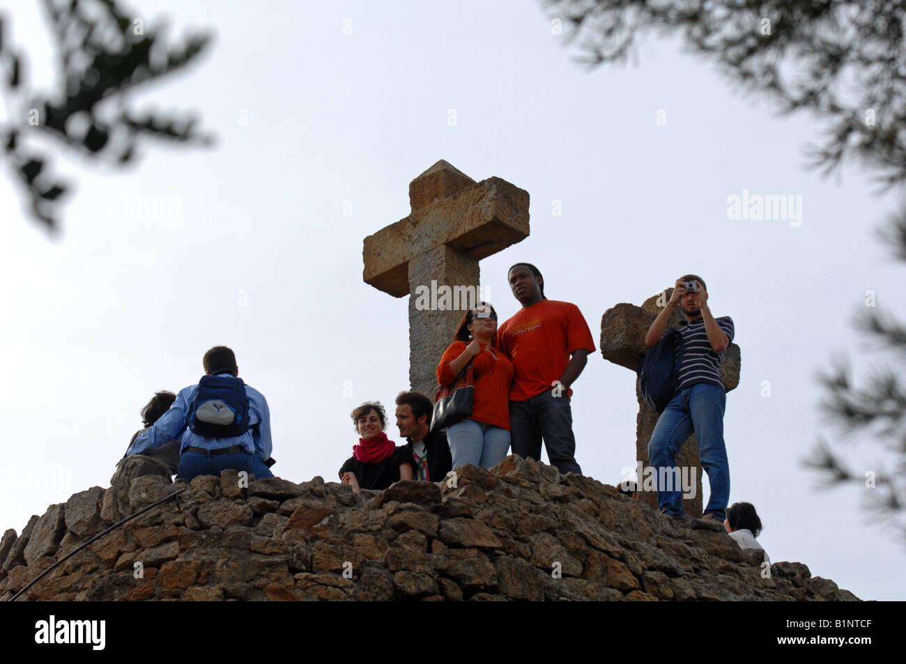 Parco Guell, croce scultura, Parc Güell, Barcellona, Spagna Foto Stock