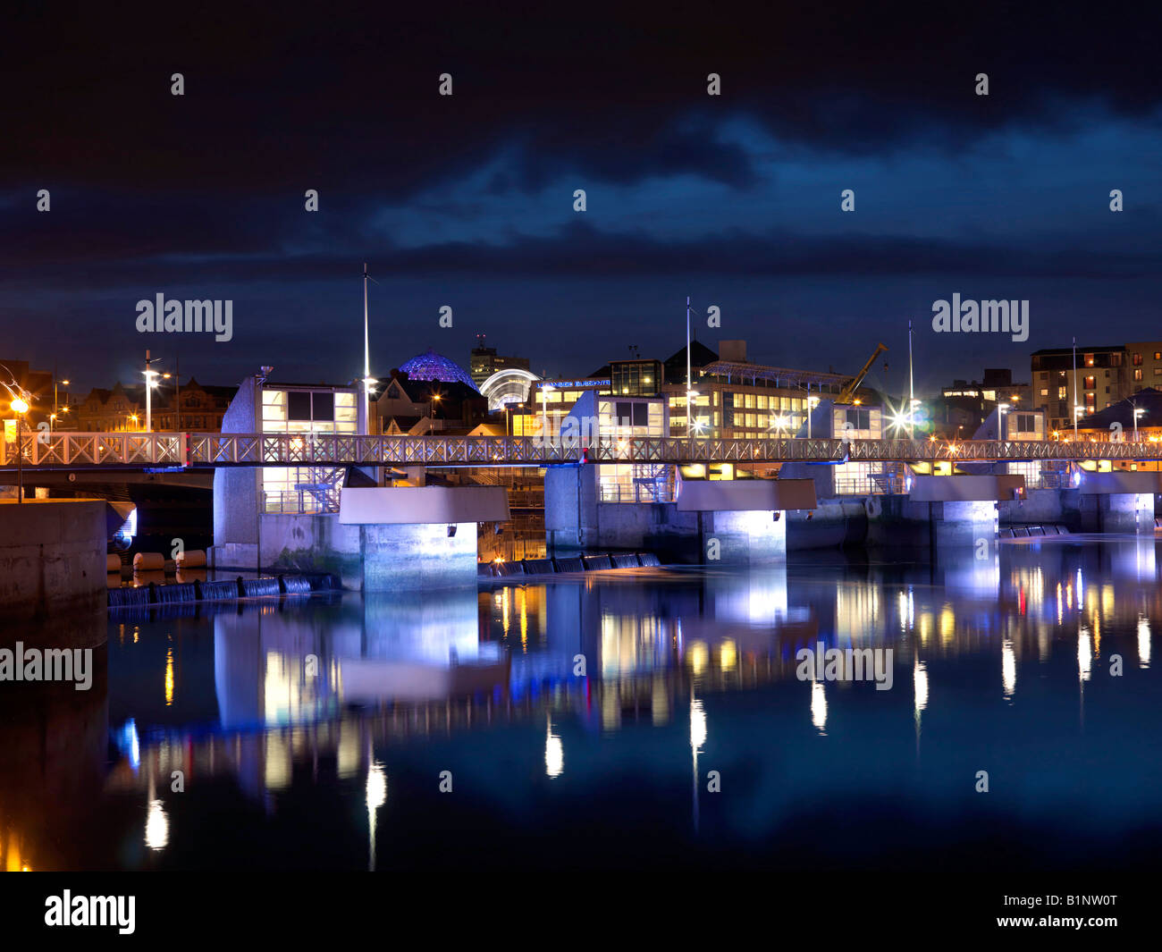 Lagan Weir Belfast Irlanda del Nord al crepuscolo Foto Stock