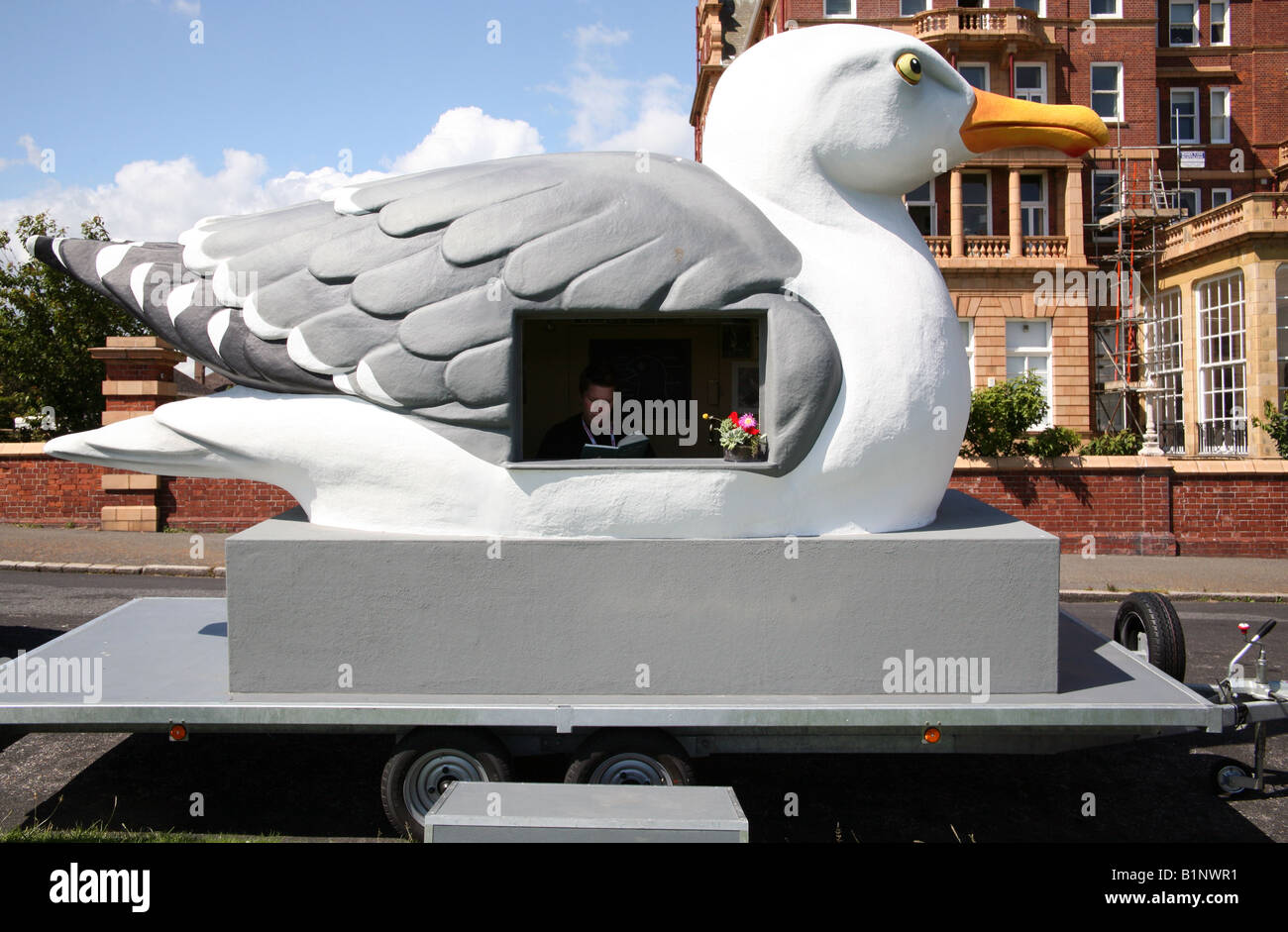 'Mobile Gull apprezzamento unità' di Mark Dion a Folkestone triennale Foto Stock