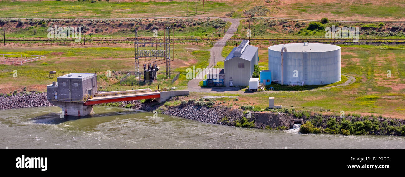 Stazione di pompaggio sulla Thompson River Foto Stock