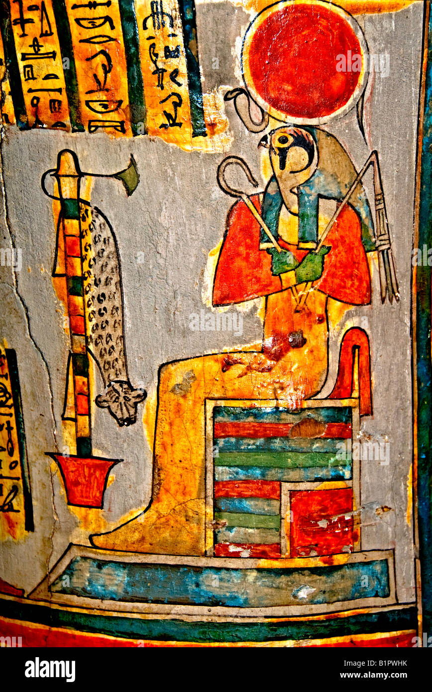 Cortonnage custodia contenente la mummia di Tjentmutengebtiu xxii dinastia 900 BC Thebe Tebe Osiride Egitto Museo Egizio Foto Stock