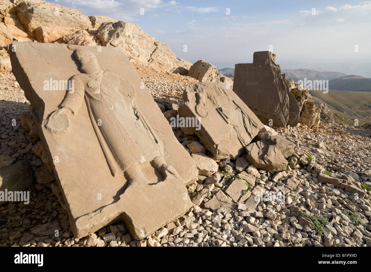 Rilievi al vertice del monte Nemrut (Nemrut Dag) Nemrut Parco Nazionale di Anatolia orientale della Turchia Foto Stock