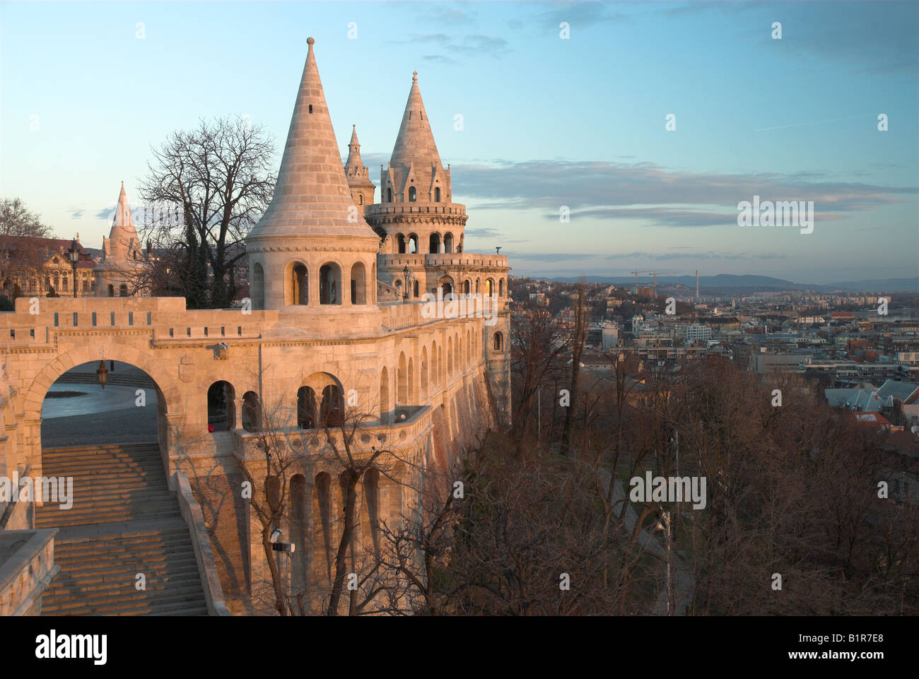 Fishermans Bastion sulla Collina del Castello a Budapest, Ungheria Foto Stock