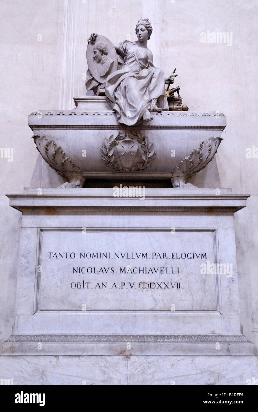 Tomba di Niccolò Machiavelli nella chiesa di Santa Croce, Firenze, Sito Patrimonio Mondiale dell'UNESCO, Toscana, Italia, Europa Foto Stock