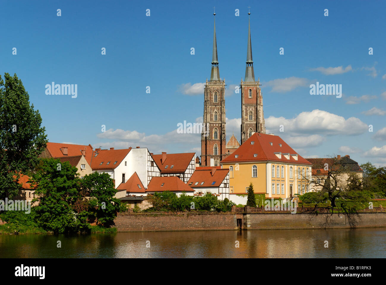 Vista sul fiume Oder, Cattedrale di Wroclaw, Wroclaw, Slesia, Polonia, Europa Foto Stock