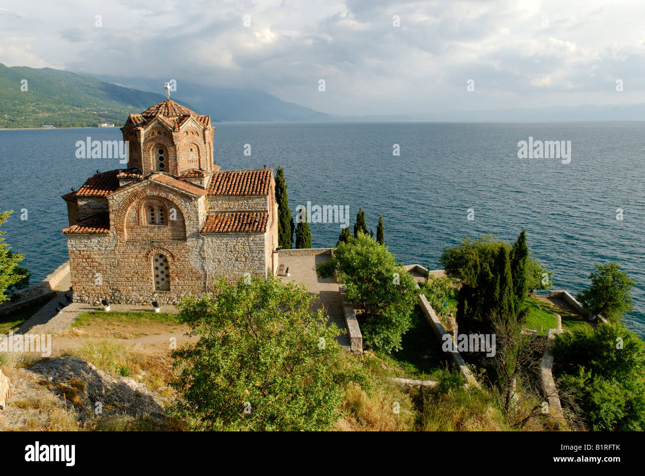 La chiesa bizantina di Sveti Jovan, San Giovanni, da Kaneo sul lago di Ohrid, Sito Patrimonio Mondiale dell'UNESCO, Macedonia, ex Repubblica jugoslava di Macedonia, Ex Yugosl Foto Stock
