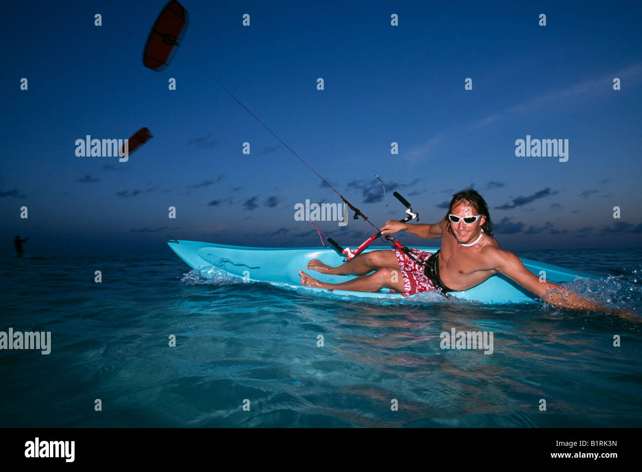 Il kite surf, Olhuveli, Atollo Sud, Maledives Foto Stock
