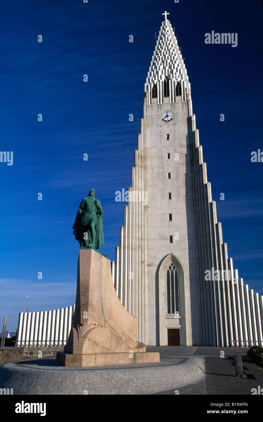 Halgrims chiesa e Leifur Eriksson monumento, Reykjavik, Islanda Foto Stock