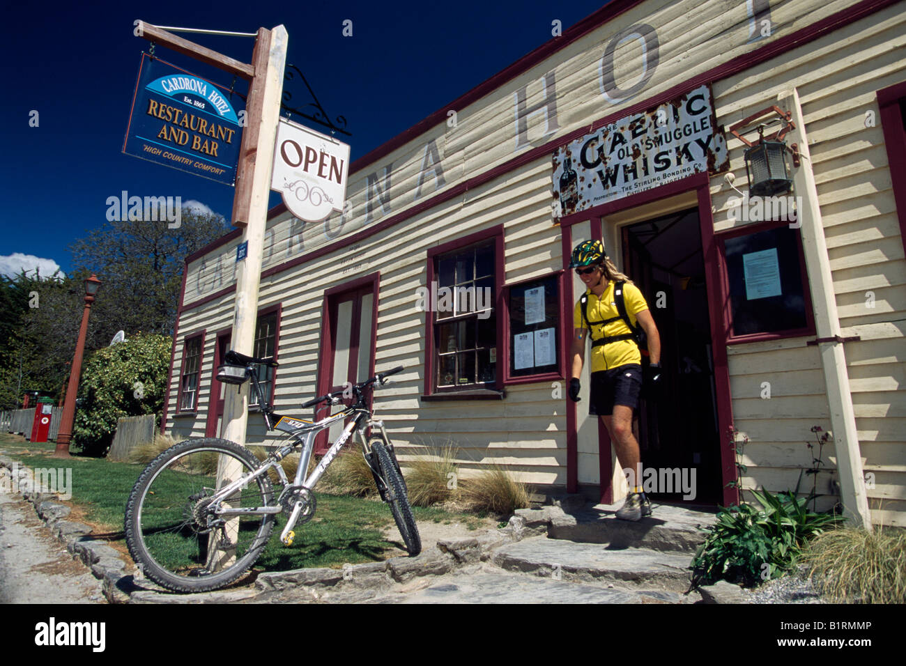 Mountain Biker, Cardrona Hotel, il Monte Pisano, Isola del Sud, Nuova Zelanda Foto Stock