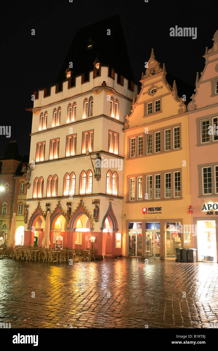 La Steipe sulla piazza del mercato principale, la città romana di Treviri, Renania-Palatinato, Germania, Europa Foto Stock