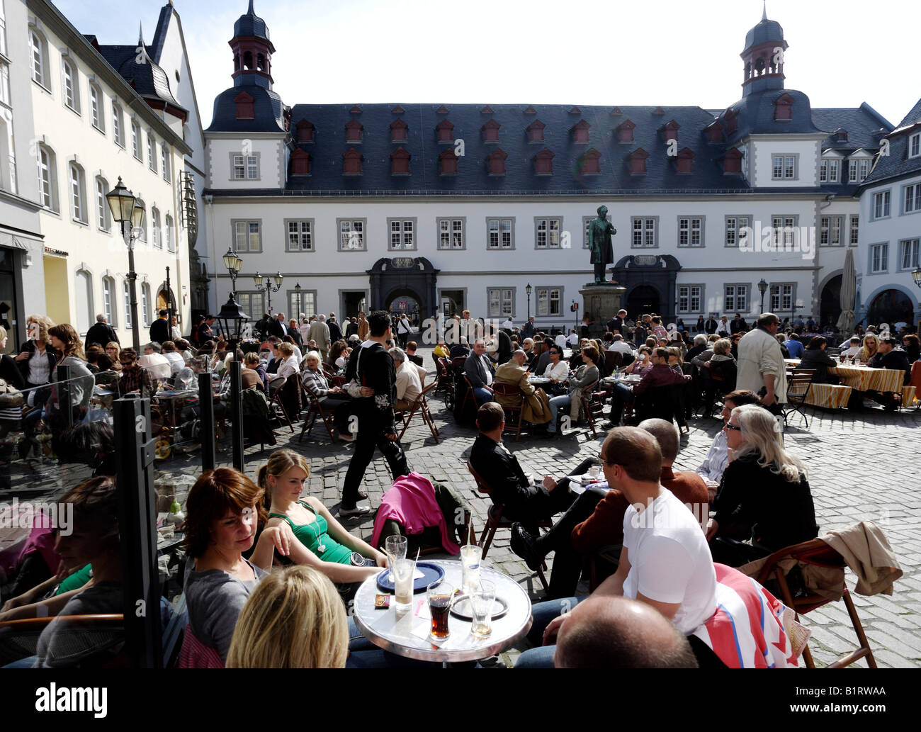Jesuitenplatz piazza nel centro storico di Coblenza, Renania-Palatinato, Germania, Europa Foto Stock