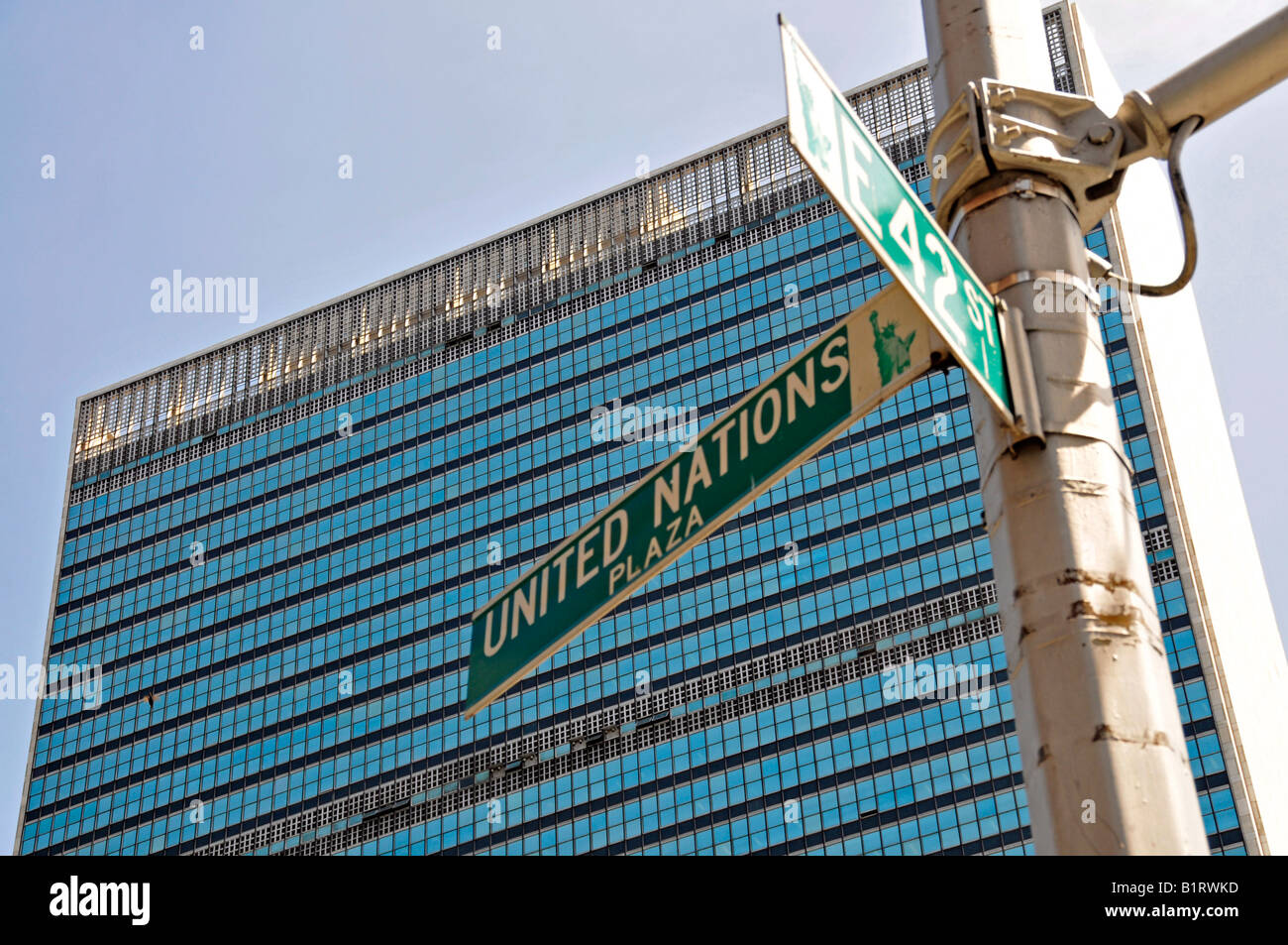 Alto edificio delle Nazioni Unite Segretariato generale, la sede delle Nazioni Unite, Manhattan, New York City, Stati Uniti d'America Foto Stock
