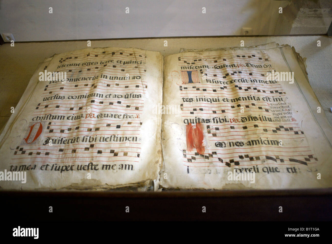 Libro dei canti antichi (livro do coro) XVI secolo medioevo nella