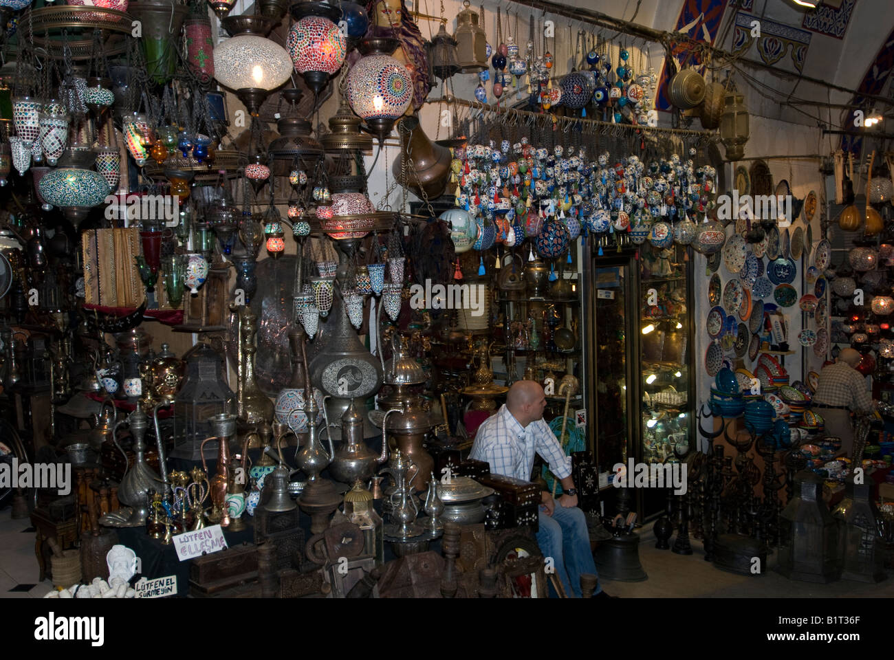 Il Grand Bazaar trimestre, Istanbul, commercianti, gli amanti dello shopping, negozi Foto Stock